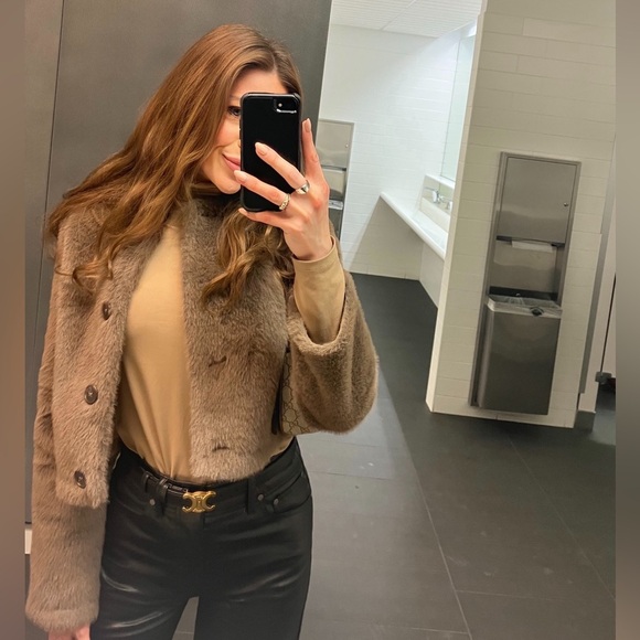 Like new vegan leather trousers​ - Picture 6 of 9